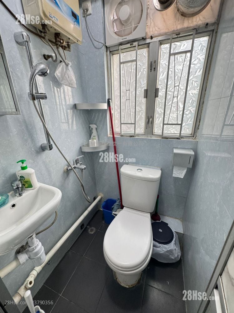 Bell House Rental 2 Bedrooms , 1 Bathroom 470 ft²