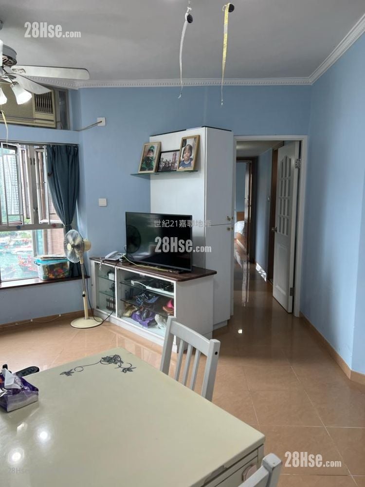 Marina Habitat Sell 3 Bedrooms , 2 Bathrooms 605 ft²