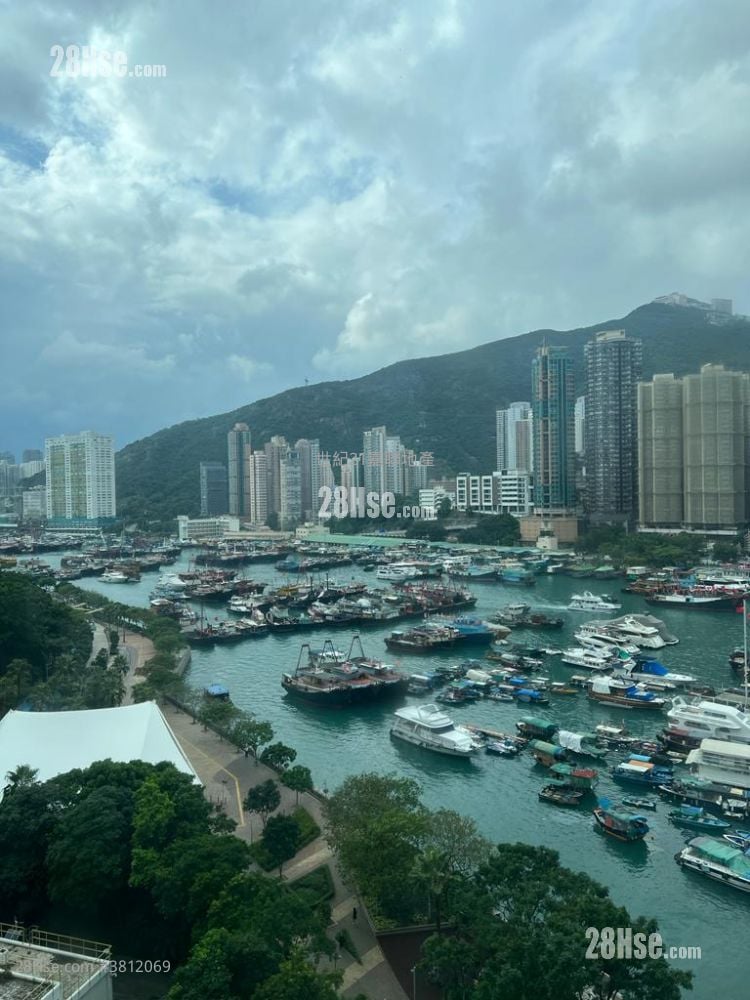 Marina Habitat Sell 3 Bedrooms , 2 Bathrooms 605 ft²