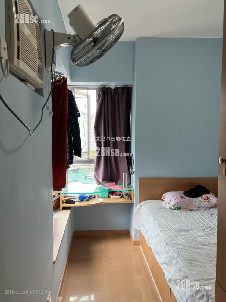 Marina Habitat Sell 3 Bedrooms , 2 Bathrooms 605 ft²