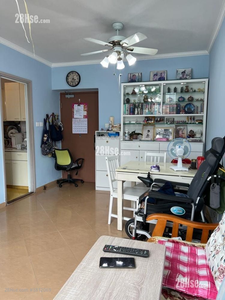 Marina Habitat Sell 3 Bedrooms , 2 Bathrooms 605 ft²