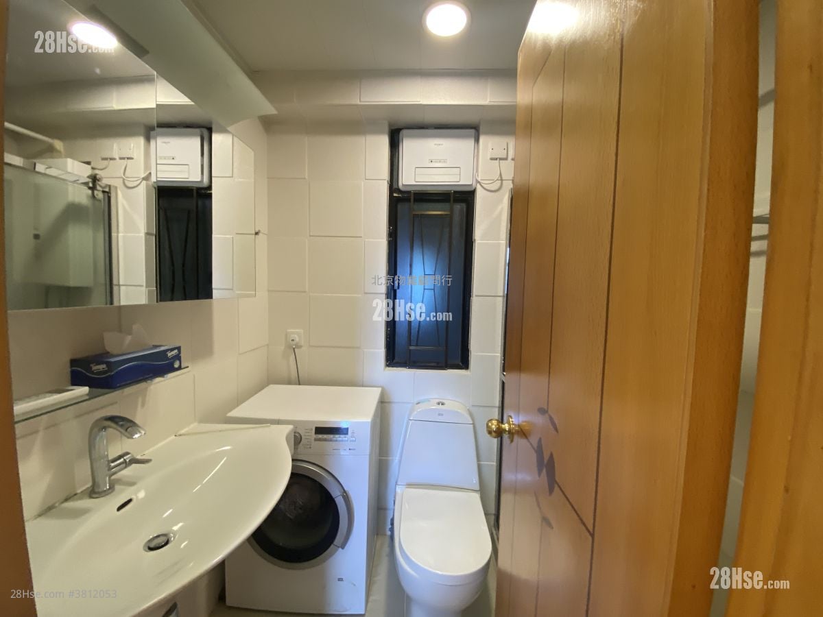 Kornhill Rental 2 Bedrooms 529 ft²