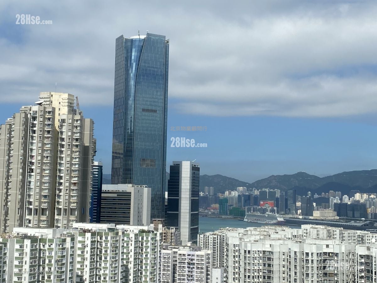 Kornhill Rental 2 Bedrooms 529 ft²