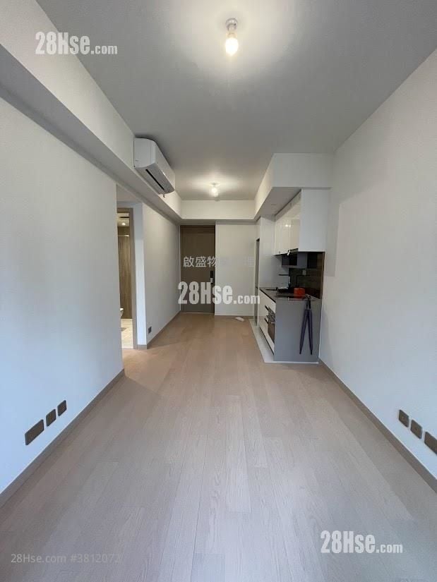 K. Summit Rental 2 Bedrooms , 1 Bathroom 459 ft²