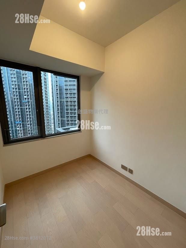 K. Summit Rental 2 Bedrooms , 1 Bathroom 459 ft²