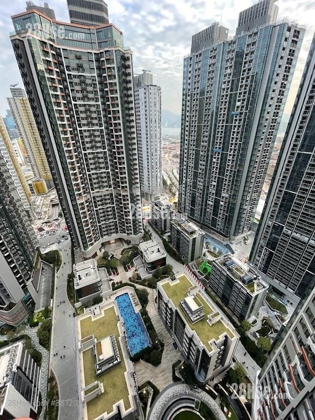 K. Summit Rental 2 Bedrooms , 1 Bathroom 459 ft²