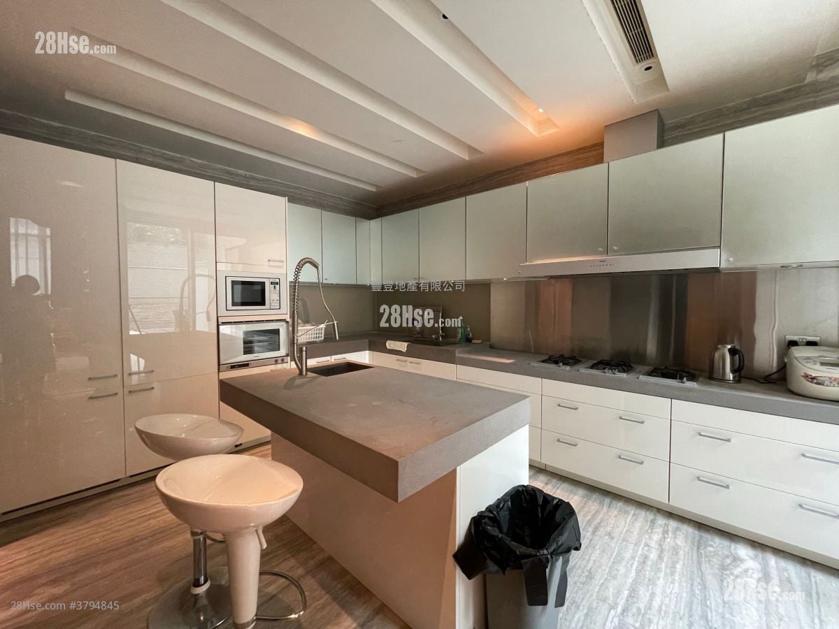 葡萄园 租盘 4 房 , 5+ 浴室 3,492 平方尺