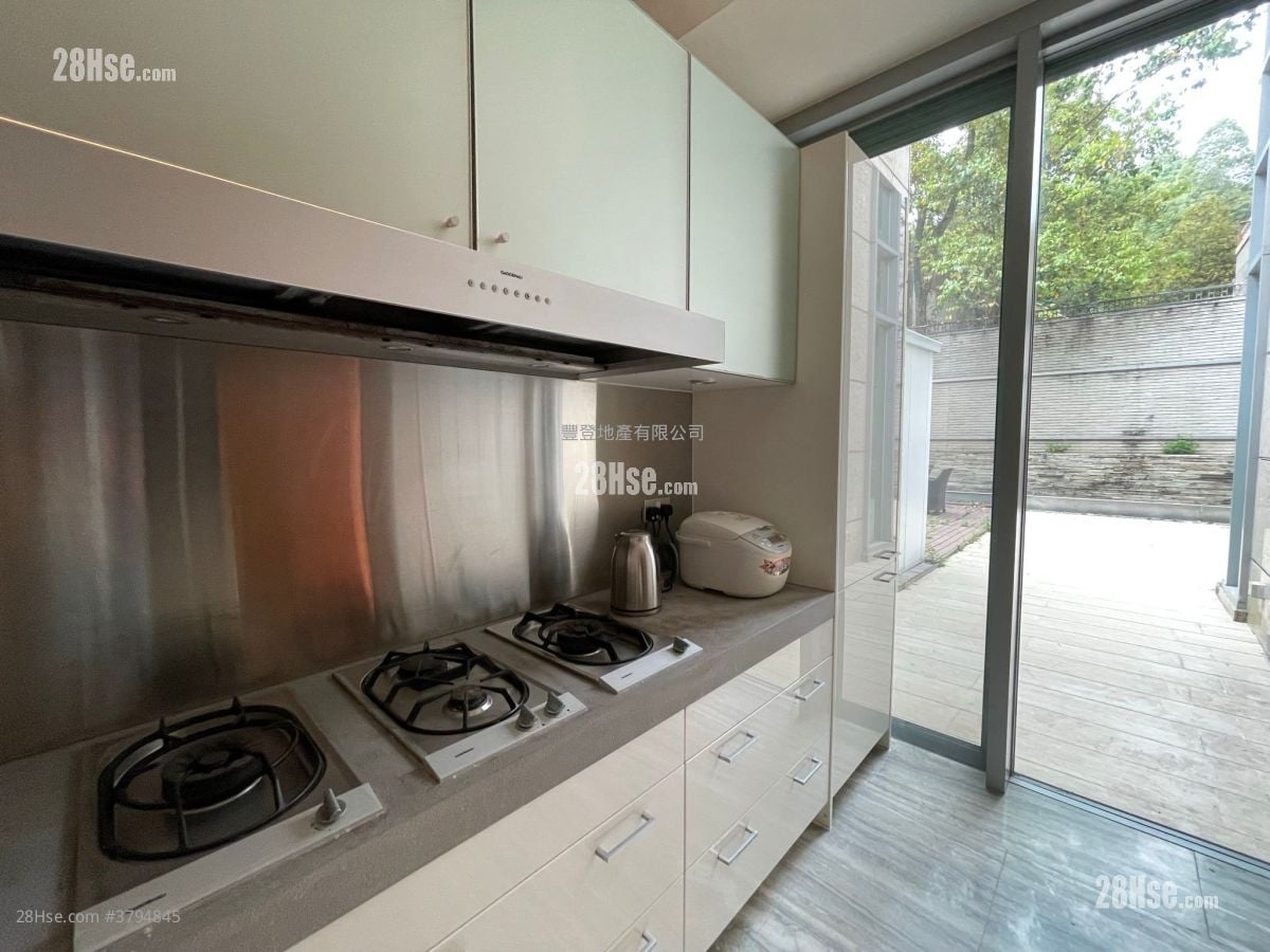 葡萄园 租盘 4 房 , 5+ 浴室 3,492 平方尺