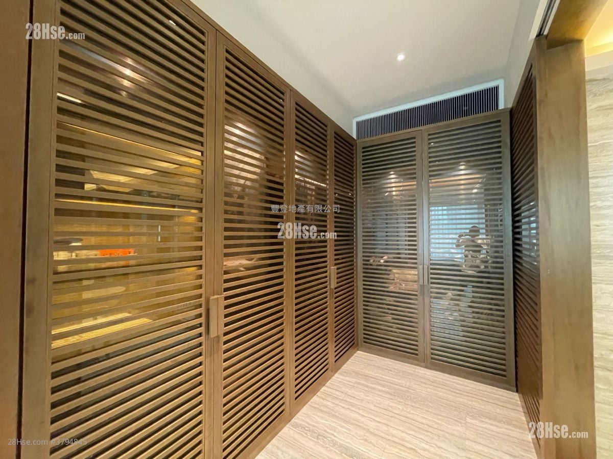 葡萄园 租盘 4 房 , 5+ 浴室 3,492 平方尺