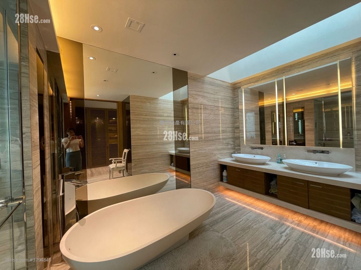 葡萄园 租盘 4 房 , 5+ 浴室 3,492 平方尺