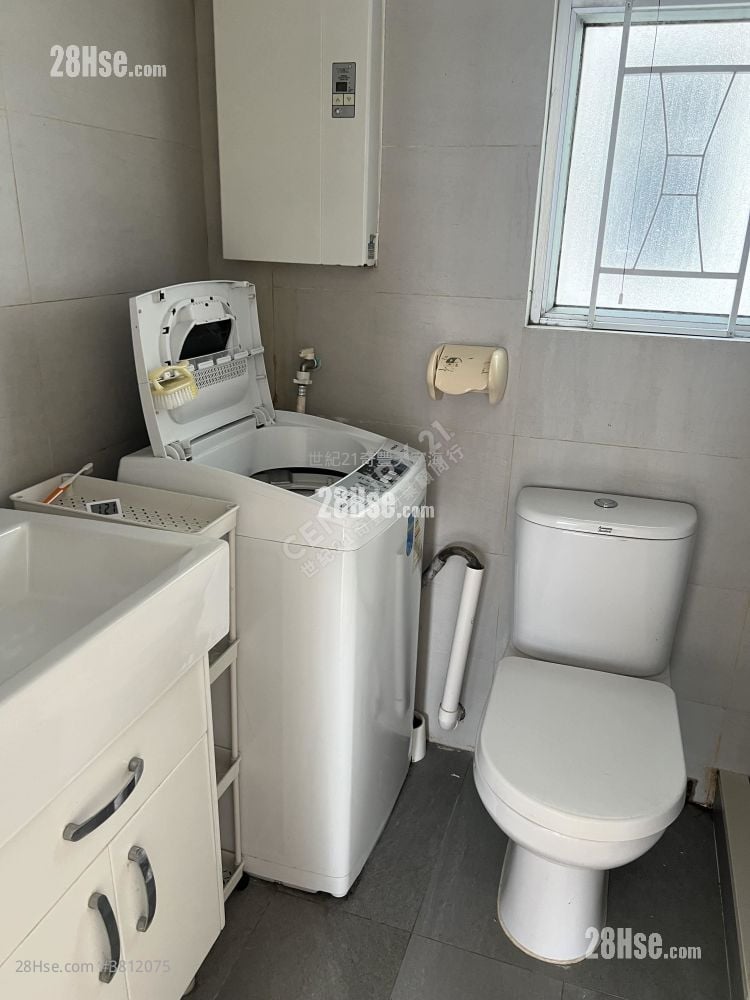 Ma On Shan Centre Rental 2 Bedrooms , 1 Bathroom 364 ft²