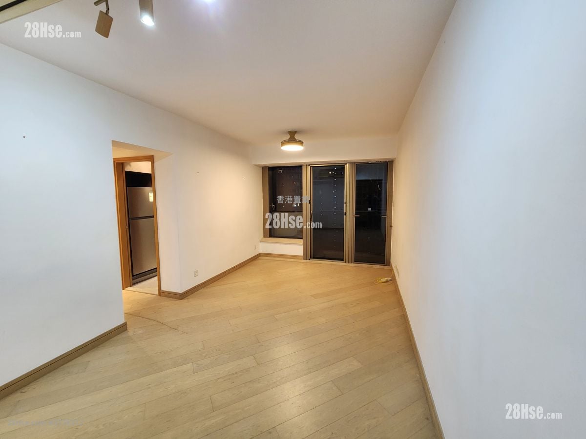 Macpherson Place Rental 2 Bedrooms , 1 Bathroom 555 ft²