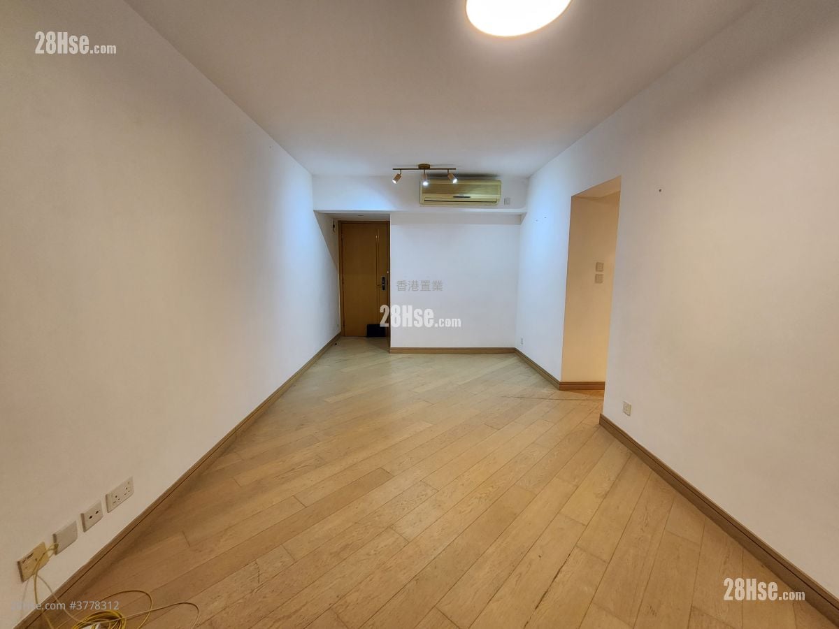 Macpherson Place Rental 2 Bedrooms , 1 Bathroom 555 ft²