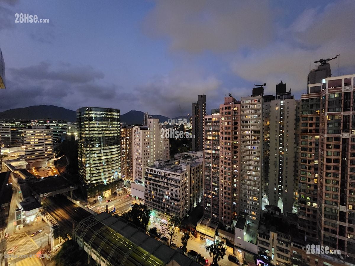 Macpherson Place Rental 2 Bedrooms , 1 Bathroom 555 ft²