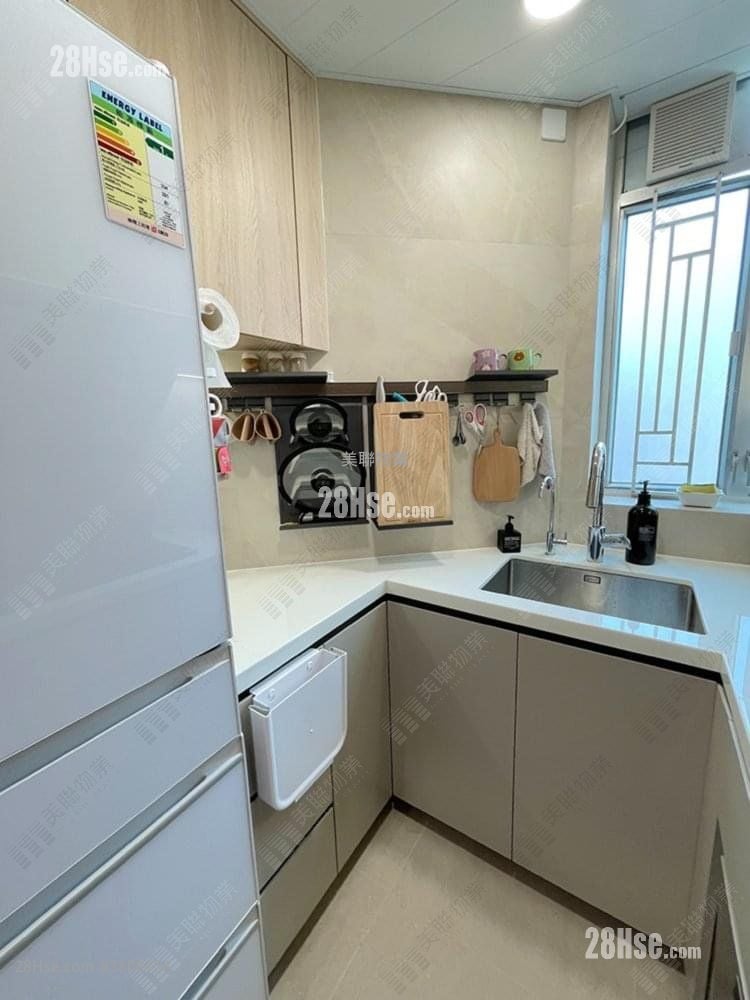 Tuen Mun Town Plaza Sell 2 Bedrooms 325 ft²