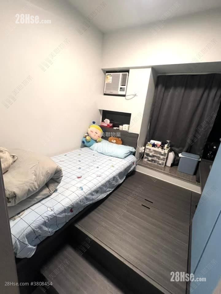 Tuen Mun Town Plaza Sell 2 Bedrooms 325 ft²
