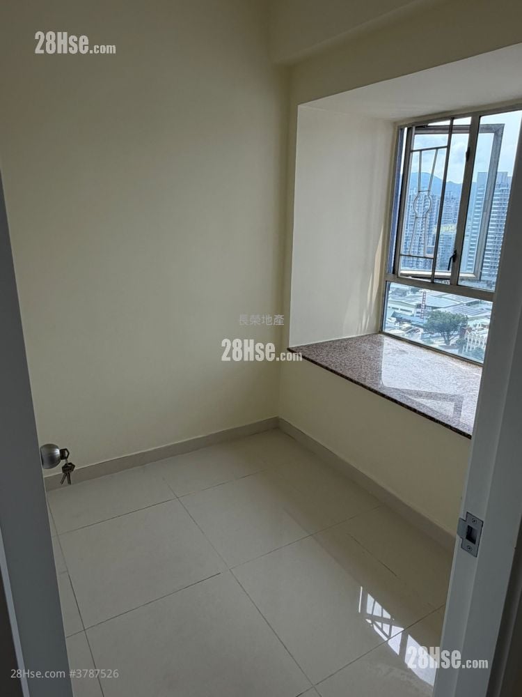 Ho Shun Tai Building Rental 377 ft²