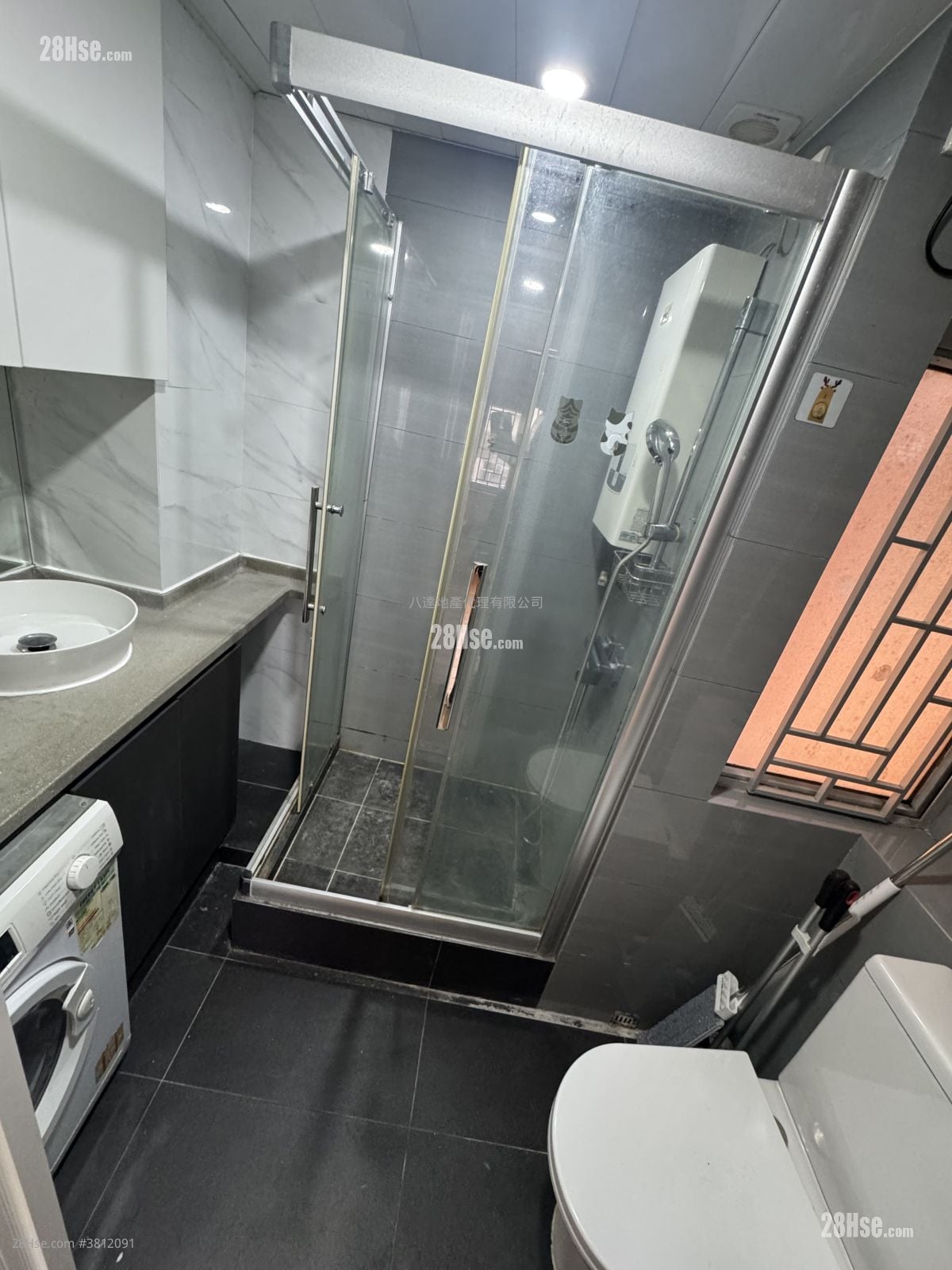 鸿威大厦 售盘 2 房 , 1 浴室 306 平方尺