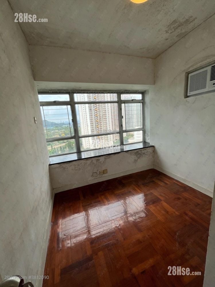 Kingswood Villas Sell 2 Bedrooms 448 ft²