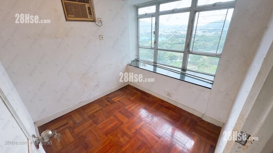 Kingswood Villas Sell 2 Bedrooms 448 ft²