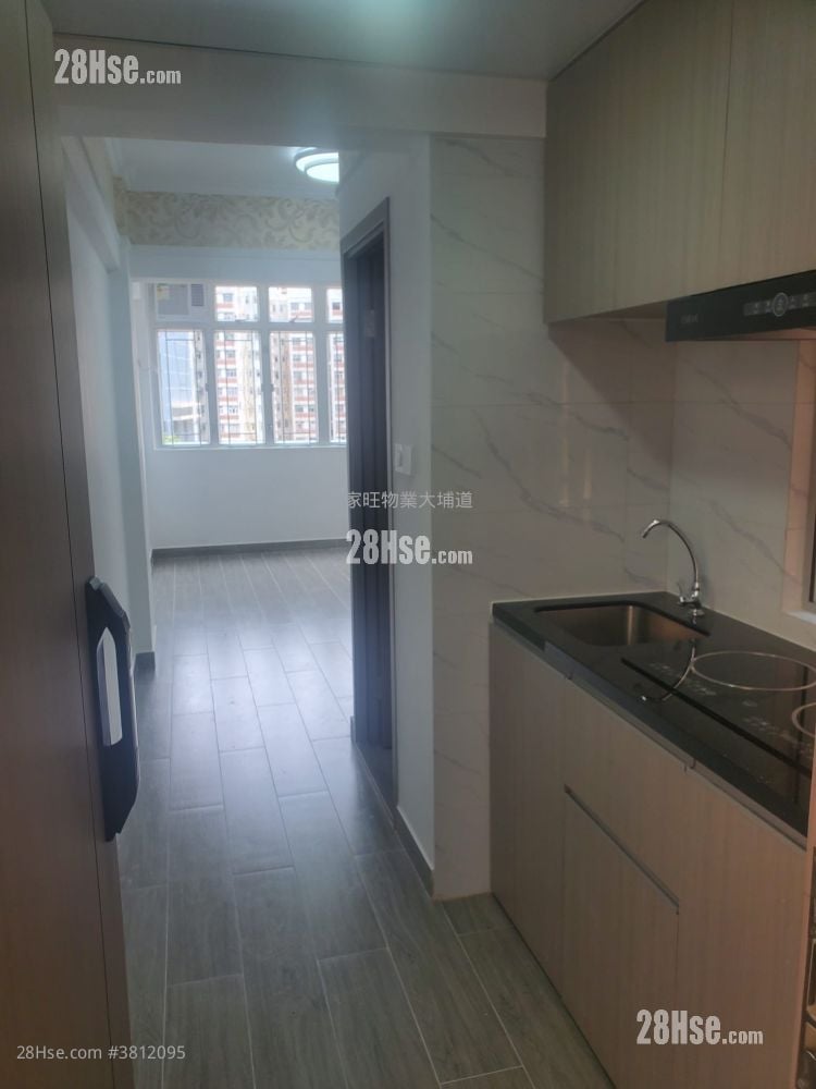 Peony House Sell 3 Bedrooms , 1 Bathroom 395 ft²