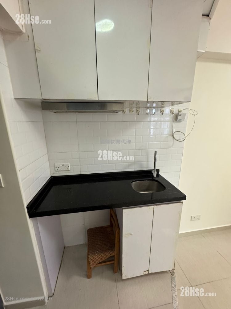 益豐大廈 租盤 1 房 , 1 浴室 210 平方呎