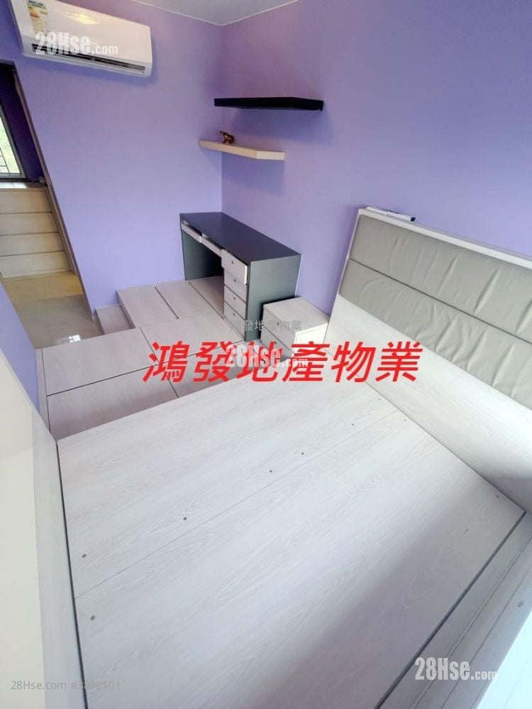 Caldecott Hill Sell 3 Bedrooms , 2 Bathrooms 955 ft²