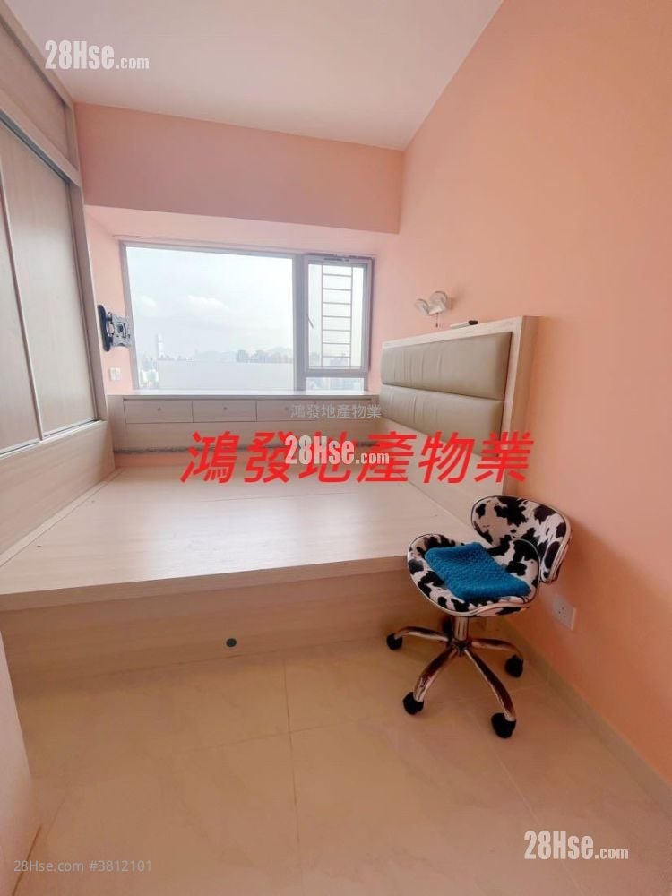 Caldecott Hill Sell 3 Bedrooms , 2 Bathrooms 955 ft²