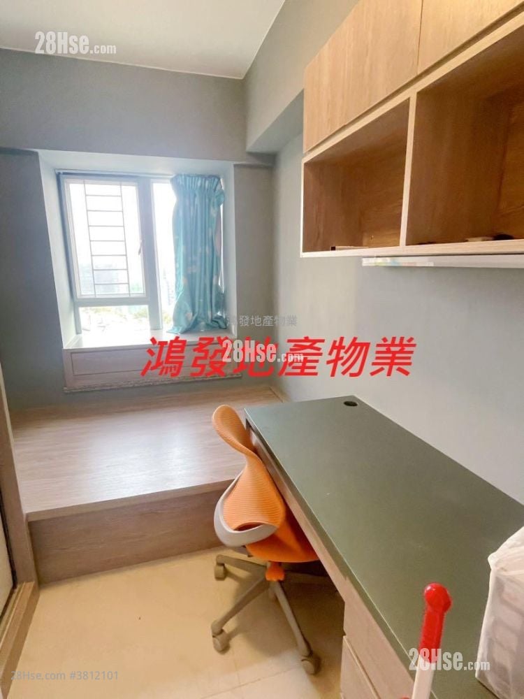 Caldecott Hill Sell 3 Bedrooms , 2 Bathrooms 955 ft²