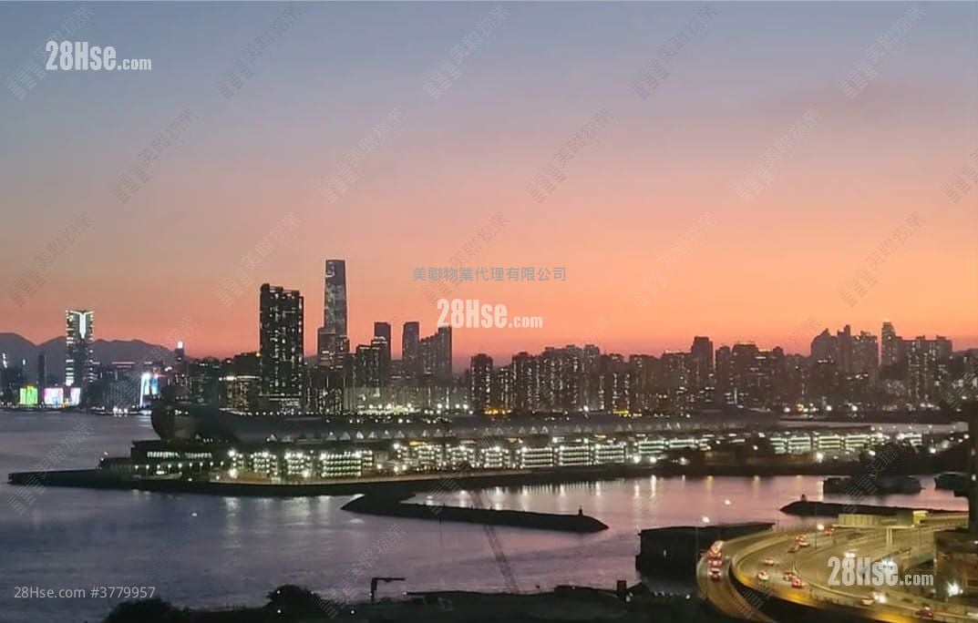 丽港城 售盘 3 房 661 平方尺