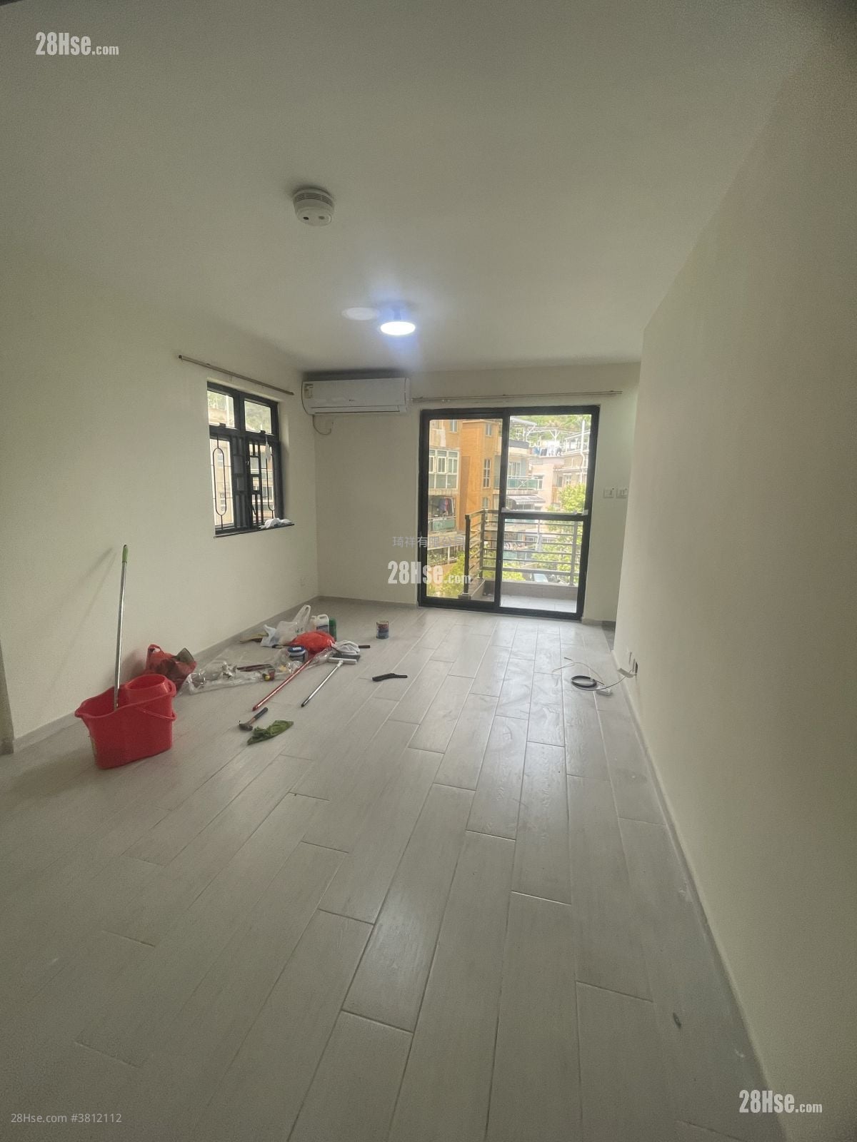 村屋 租盘 3 房 , 2 浴室 700 平方尺