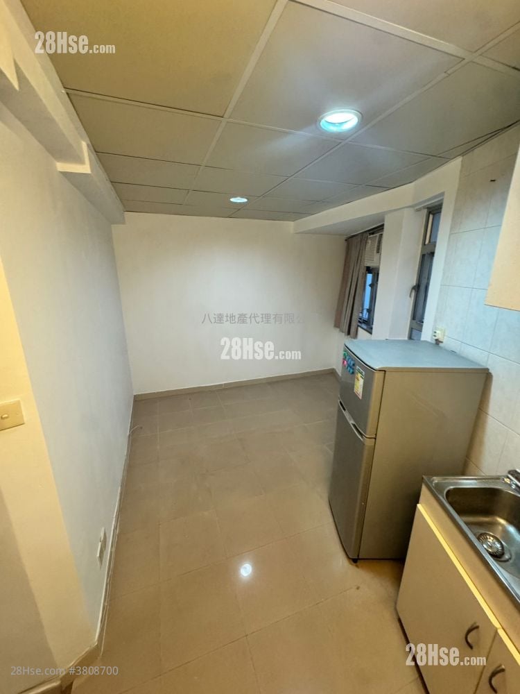 Imperial Court Rental Studio , 1 Bathroom 130 ft²