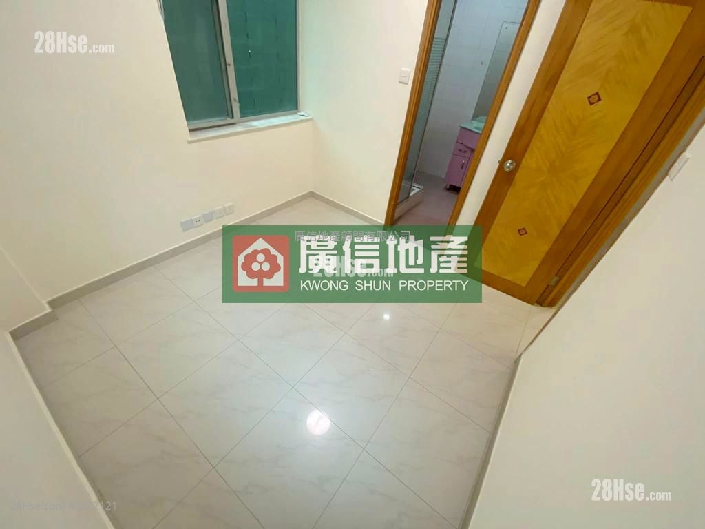 1 Tak Hing Street Rental 3 Bedrooms , 2 Bathrooms 1,115 ft²