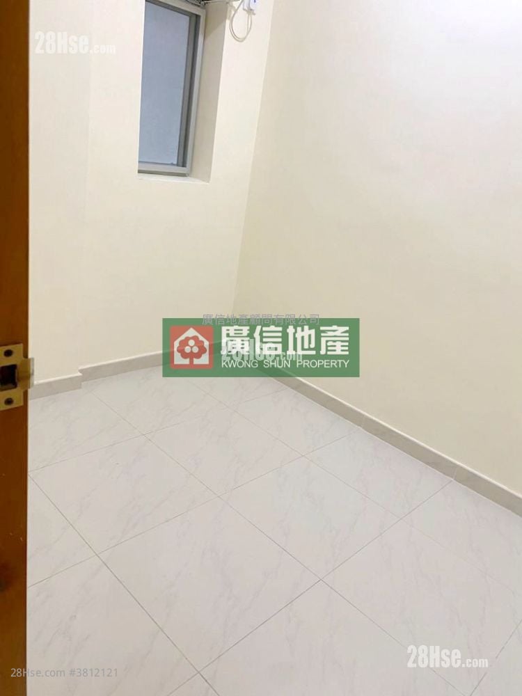 1 Tak Hing Street Rental 3 Bedrooms , 2 Bathrooms 1,115 ft²