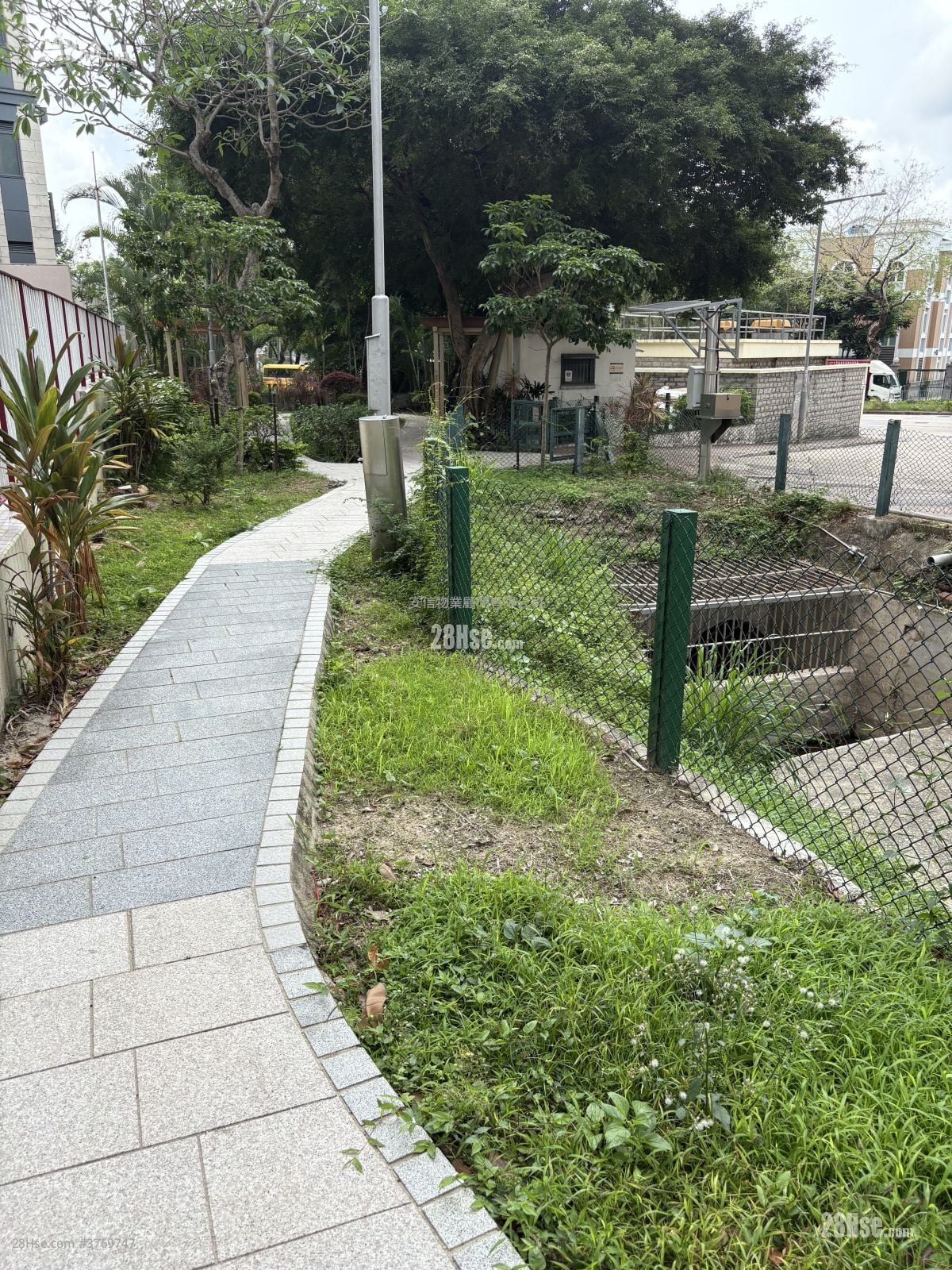 紫兰别墅 租盘 4 房 , 2 浴室 992 平方尺