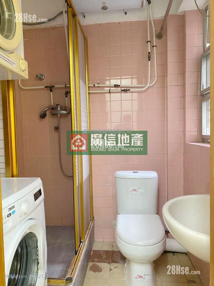 1 Tak Hing Street Rental 3 Bedrooms , 2 Bathrooms 1,115 ft²