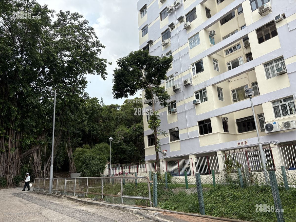 紫兰别墅 租盘 4 房 , 2 浴室 992 平方尺