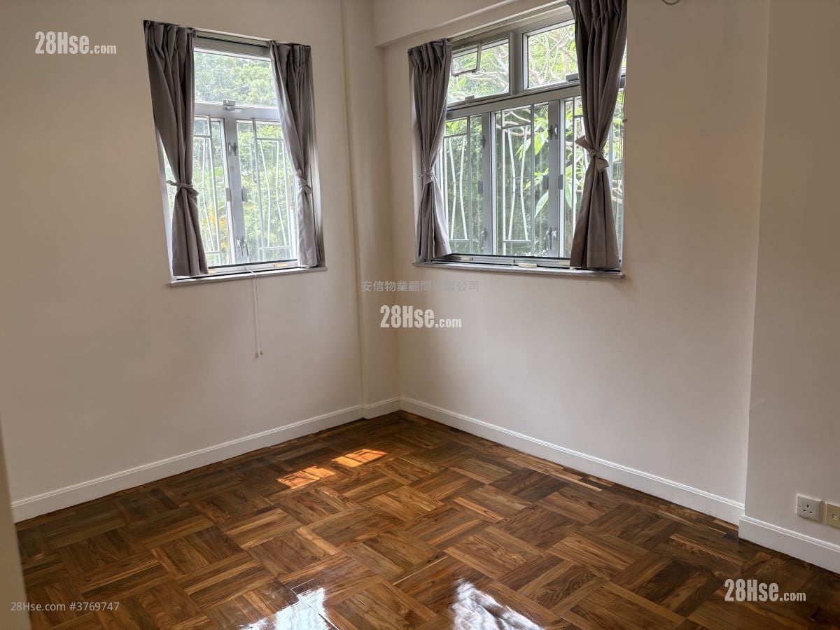 紫兰别墅 租盘 4 房 , 2 浴室 992 平方尺