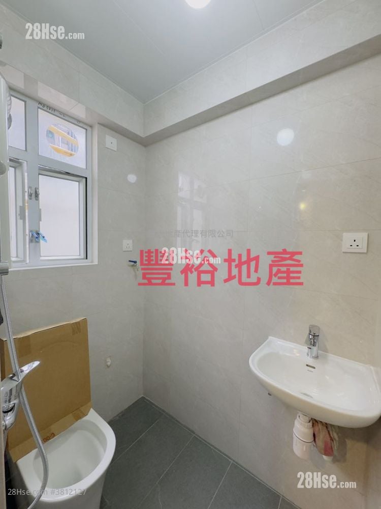 Kwai Fung Building Rental 270 ft²