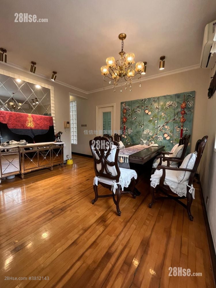 Royal Camellia Sell 1,343 ft²