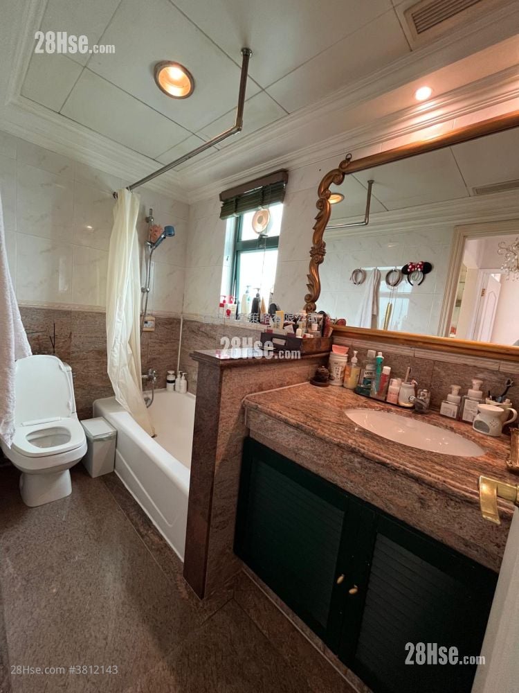 Royal Camellia Sell 1,343 ft²