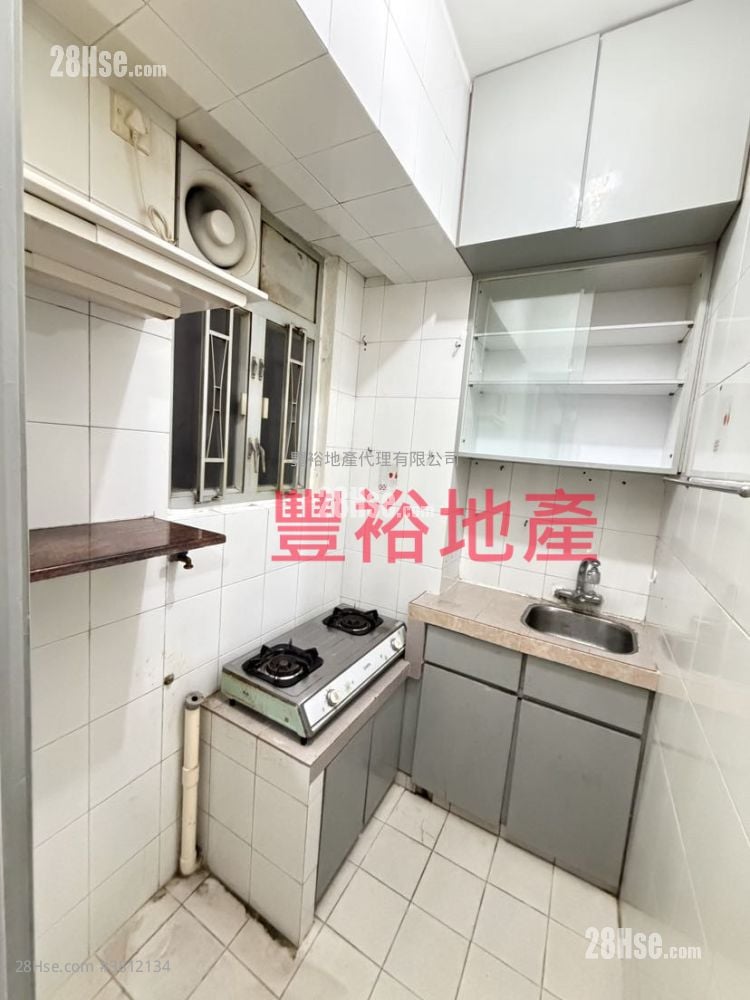 葵丰大厦 租盘 255 平方尺