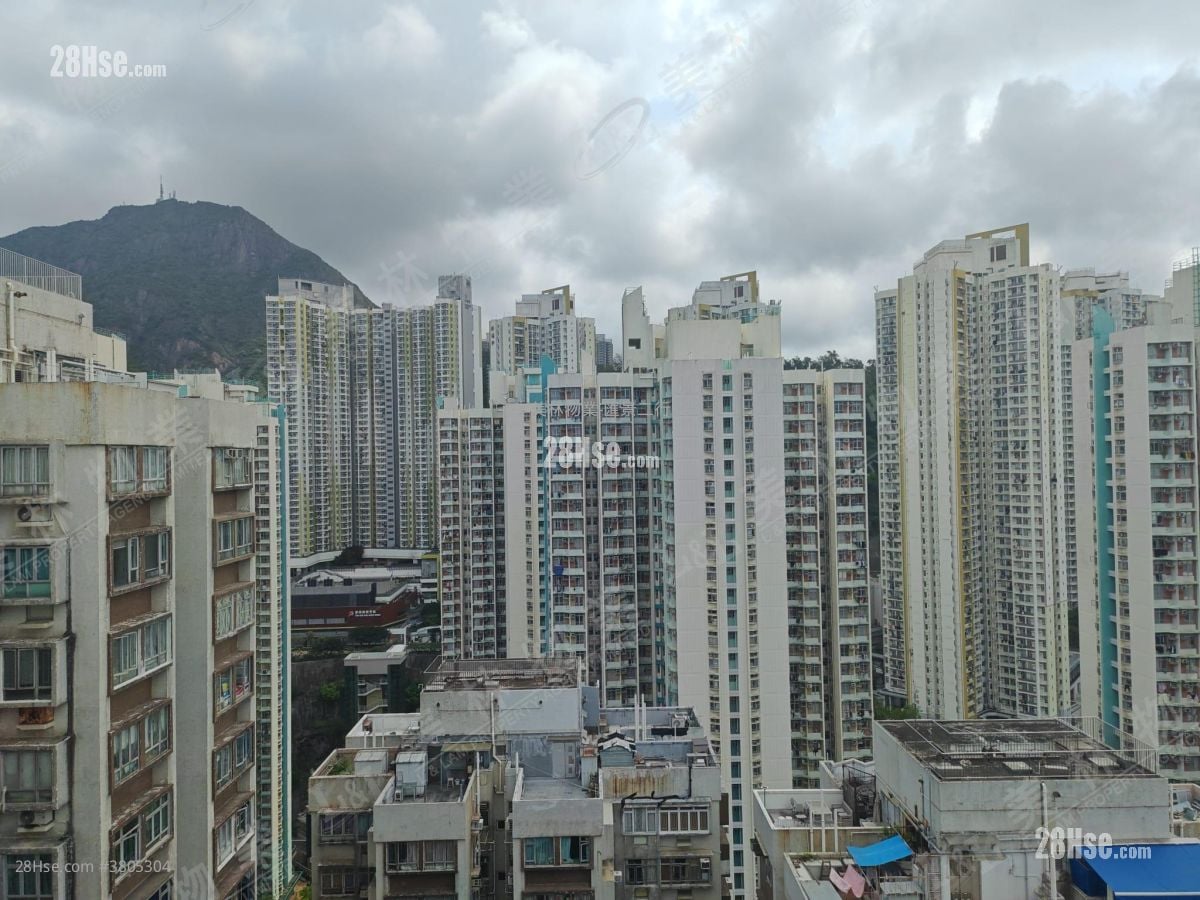 Tak Bo Garden Sell 1 Bedroom , 1 Bathroom 282 ft²