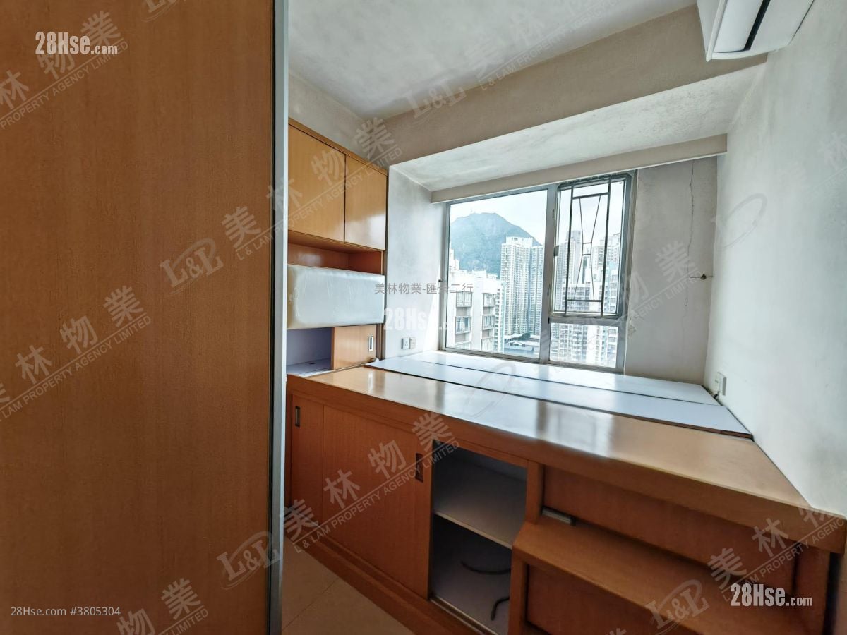 Tak Bo Garden Sell 1 Bedroom , 1 Bathroom 282 ft²