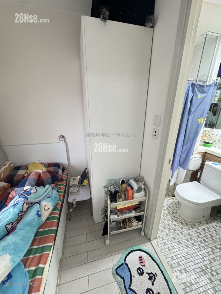 The Platinum Sell 1 Bedroom , 1 Bathroom 223 ft²