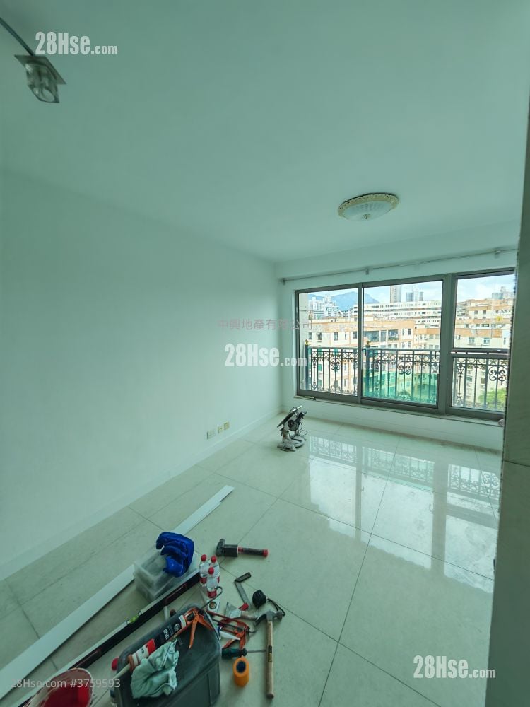 Le Chateau Rental 4 Bedrooms , 2 Bathrooms 1,490 ft²