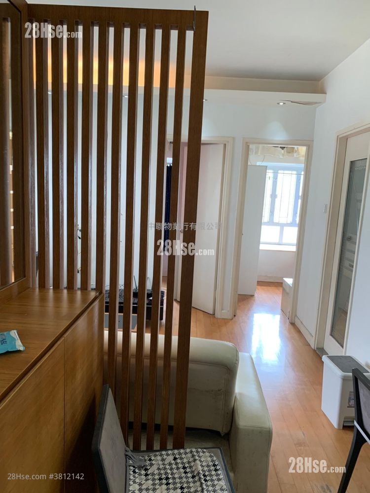 金辉花园 租盘 386 平方尺