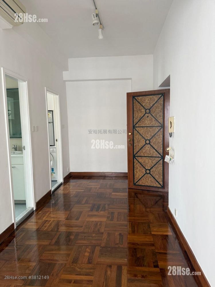 St. Louis Mansion Rental Studio , 1 Bathroom 318 ft²