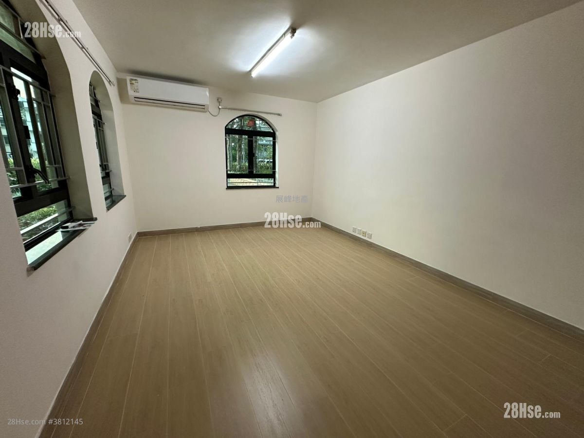 Village Rental 3 Bedrooms , 1 Bathroom 700 ft²