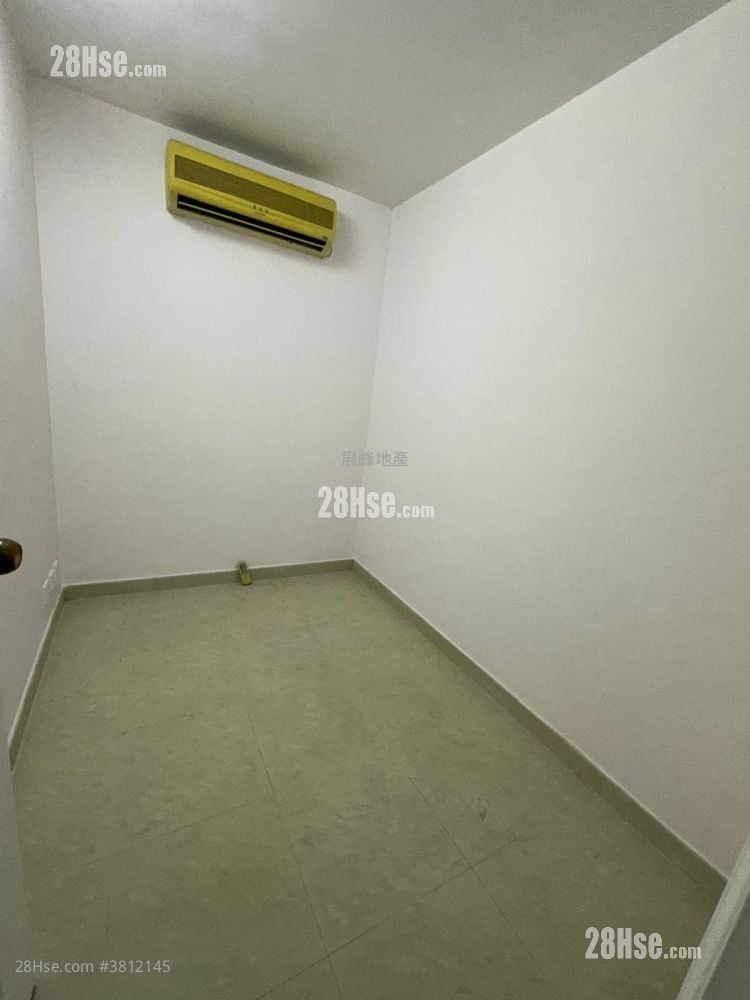 Village Rental 3 Bedrooms , 1 Bathroom 700 ft²